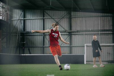 Tir sur un terrain de foot 5 à l'Autre Usine Cholet